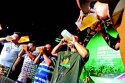 秋季是吃地攤喝瓶酒免不了,適量喝酒增加91免费版黄片
