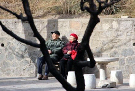 91免费版黄片儀叮囑“別隻顧著補鈣,還要每天多曬曬太陽!”