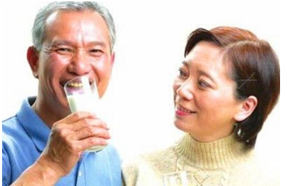 國產91免费版黄片儀就是這麽強大,彎腰駝背骨骼中的骨鈣大量流失所致