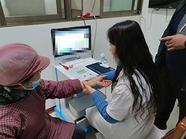 91免费版黄片儀廠家排名哪個好某醫院使用為老年人定期檢測骨骼健康